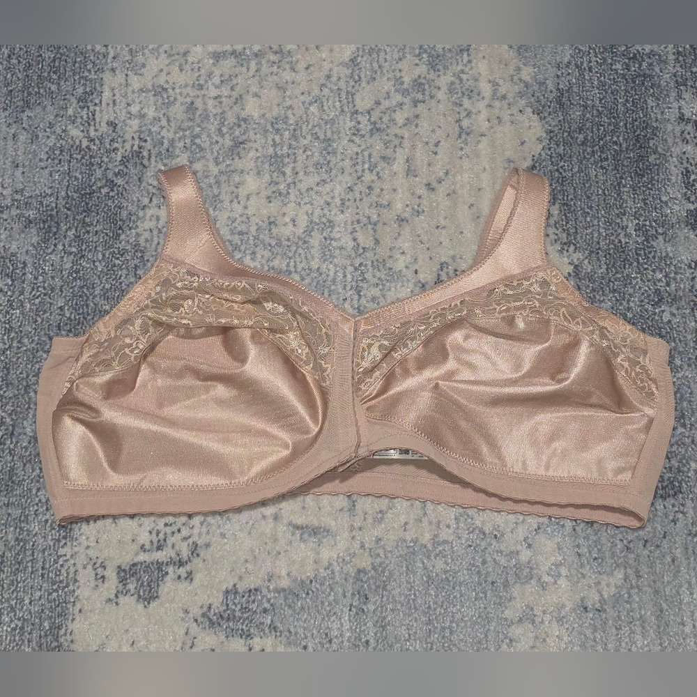 GLAMORISE Comfort Lace Front-Close Full-Coverage Women's Bra in Nude. Size 52DD. - Picture 2 of 11